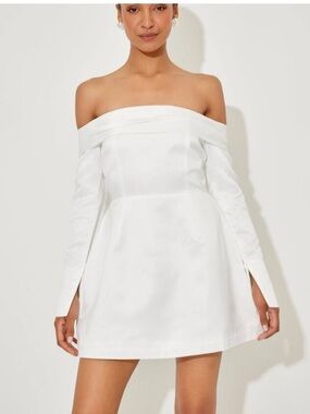 ODD Muse The Ultimate Muse Satin
Bardot Mini Dress White
XXS Bridal Wedding